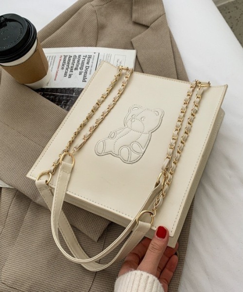 LAC-VERT(ラック・ヴェール)の「クマ型押しスクエアショルダーバッグ(ハンドバッグ・レディース・ホワイト/ブラック/ブラウン・FREE)」の21枚目の写真