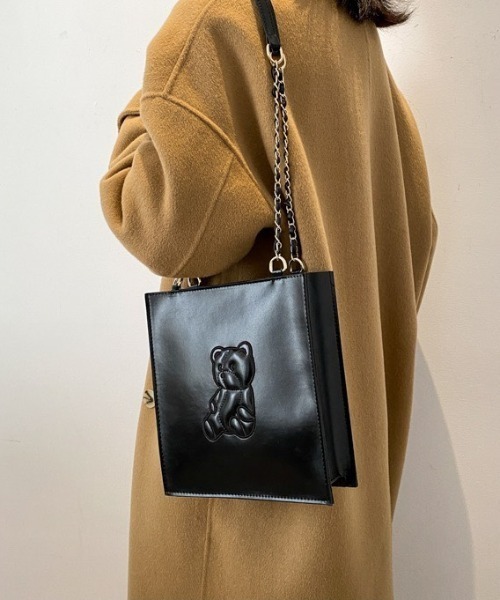 LAC-VERT(ラック・ヴェール)の「クマ型押しスクエアショルダーバッグ(ハンドバッグ・レディース・ホワイト/ブラック/ブラウン・FREE)」の14枚目の写真