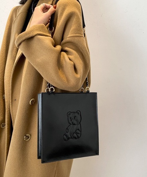 LAC-VERT(ラック・ヴェール)の「クマ型押しスクエアショルダーバッグ(ハンドバッグ・レディース・ホワイト/ブラック/ブラウン・FREE)」の17枚目の写真