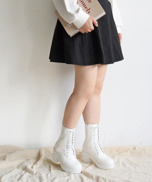 NOFALL(ノーフォール)の「タンクソールレースアップミドルブーツ(ブーツ・レディース・ホワイト/ブラック/ダークブラウン・S/M/L/LL/3L/SS)」の1枚目の写真