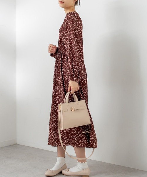 OLIVE des OLIVE（オリーブデオリーブ）の「【WEB限定】Vネックボリュームワンピース（ワンピース・レディース・ブラック/ベージュ/グリーン/ボルドー・FREE）」の5枚目の写真