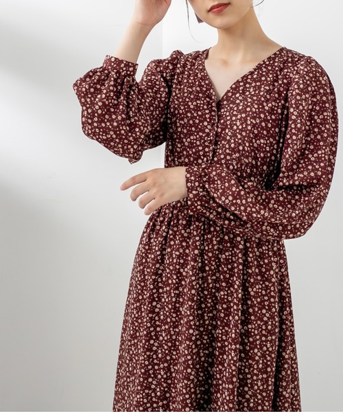 OLIVE des OLIVE（オリーブデオリーブ）の「【WEB限定】Vネックボリュームワンピース（ワンピース・レディース・ブラック/ベージュ/グリーン/ボルドー・FREE）」の8枚目の写真