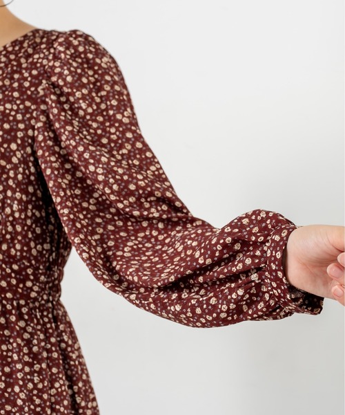 OLIVE des OLIVE（オリーブデオリーブ）の「【WEB限定】Vネックボリュームワンピース（ワンピース・レディース・ブラック/ベージュ/グリーン/ボルドー・FREE）」の9枚目の写真