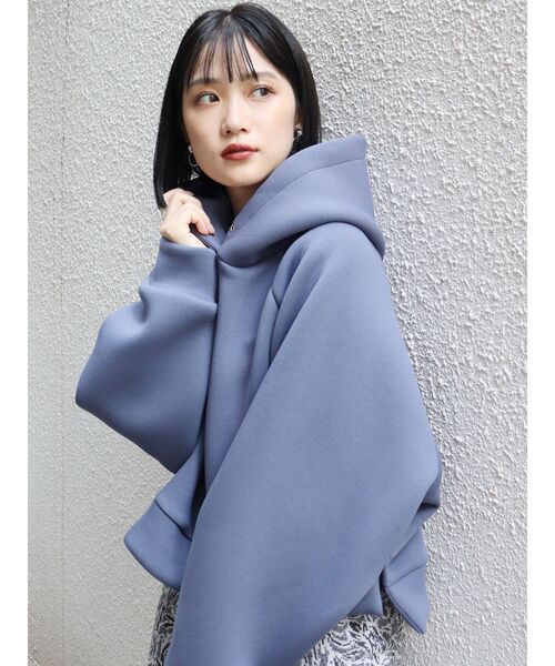 MURUA(ムルーア)の「ボンディングショートパーカー(パーカー・レディース・ブラック/ブルー/アイボリー・FREE)」の1枚目の写真