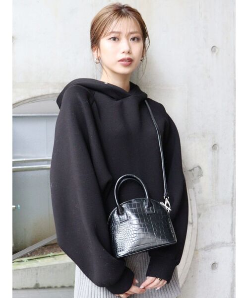 MURUA(ムルーア)の「ボンディングショートパーカー(パーカー・レディース・ブラック/ブルー/アイボリー・FREE)」の8枚目の写真