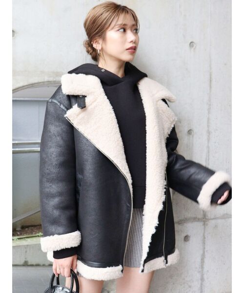 MURUA(ムルーア)の「ボンディングショートパーカー(パーカー・レディース・ブラック/ブルー/アイボリー・FREE)」の14枚目の写真