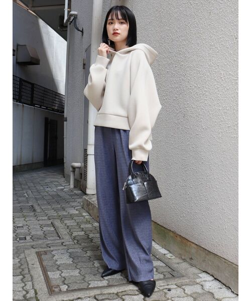 MURUA(ムルーア)の「ボンディングショートパーカー(パーカー・レディース・ブラック/ブルー/アイボリー・FREE)」の16枚目の写真