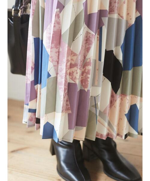 Green　Parks（グリーンパークス）の「・novem9 アートガラプリーツスカート＊（スカート・レディース・ブラック/パープル/カーキ・FREE）」の4枚目の写真