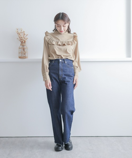 clear（クリア）の「カットオフワイドフレアデニムパンツ（デニム