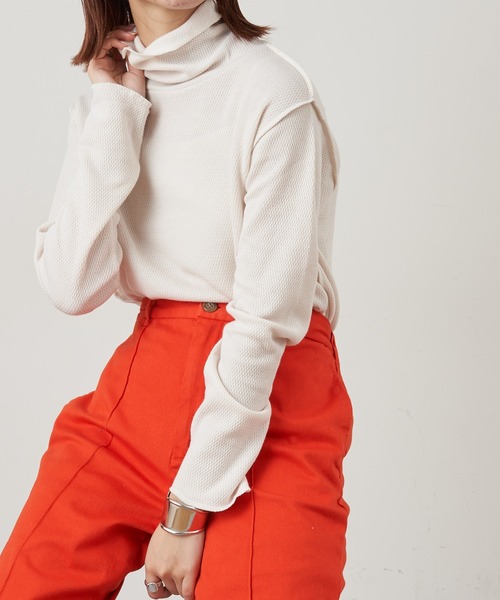 CIAOPANIC TYPY（チャオパニックティピー）の「裏起毛アーミーサーマルハイネックTee（Tシャツ/カットソー・レディース・ブラック/オレンジ/オフホワイト・ONE SIZE）」の2枚目の写真