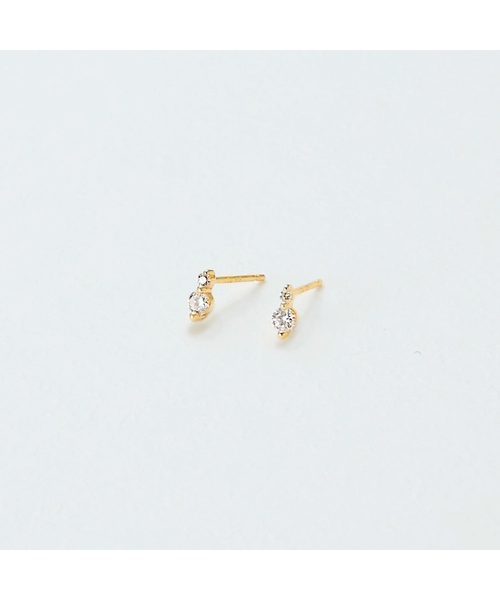 COCOSHNIK(ココシュニック)の「K18ダイヤモンド 伏せ込み スタッドピアス(ピアス(両耳用)・レディース・アイボリー系・00)」の6枚目の写真