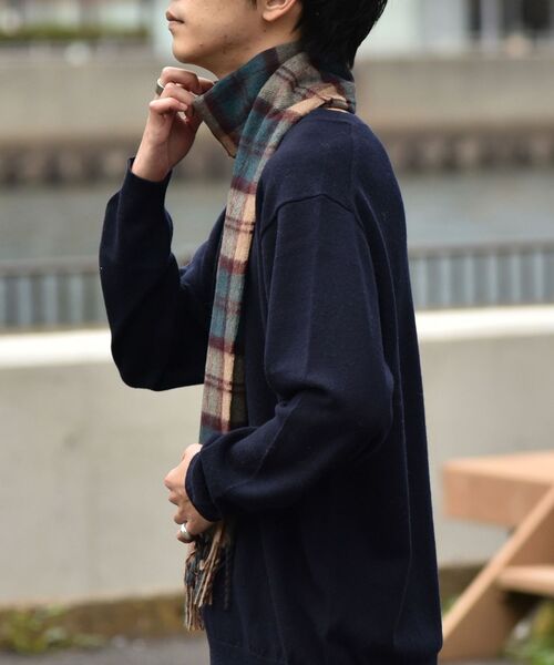 SHIPS(シップス)の「SHIPS: MOON チェックマフラー(マフラー・メンズ・ブルー/コバルトブルー/オリーブ/イエロー・ONE SIZE)」の11枚目の写真