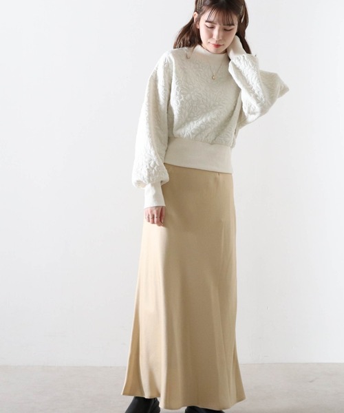 Cheek（チーク）の「花柄膨れリブハイネックプルオーバー（スウェット・レディース・オフホワイト/ブラック/ブルー・MEDIUM）」の4枚目の写真