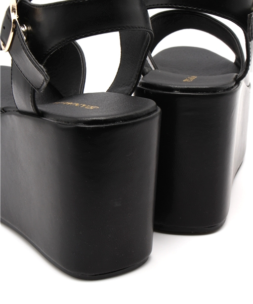 WEGO(ウィゴー)の「WEGO/フェイクレザー厚底サンダル(サンダル・レディース・ホワイト/ブラック/グリーン/パープル/イエロー/その他1・MEDIUM/LARGE)」の16枚目の写真