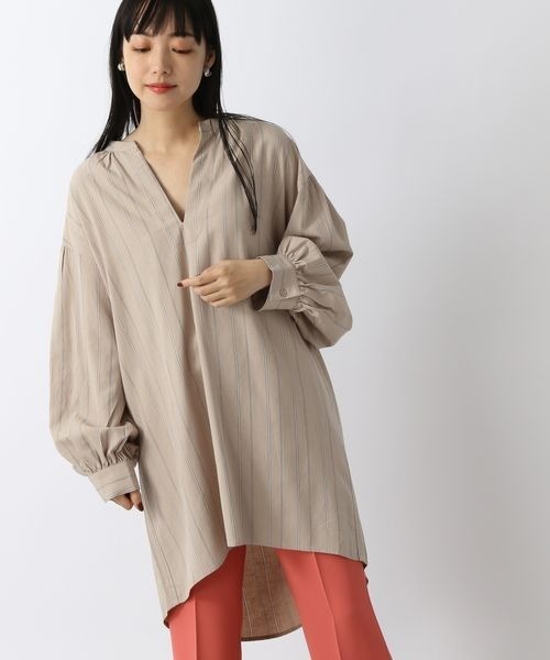 LOWRYS FARM（ローリーズファーム）の「スキッパーチュニックＬＳ　262443（シャツ/ブラウス・レディース・ダークブラウン/ベージュ/パープル/グリーン・FREE）」の2枚目の写真