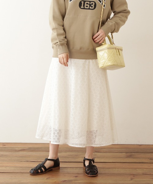 N.（N. Natural Beauty Basic）（エヌエヌナチュラルビューティーベーシック）の「◆ボリュームフレアレーススカート（スカート・レディース・オフホワイト/ブラック/モカ・MEDIUM）」の4枚目の写真