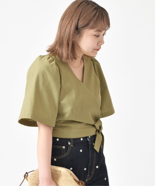U by SPICK&SPAN（ユーバイスピックアンドスパン）の「カシュクールフレアブラウス◆（シャツ/ブラウス・レディース・ホワイト系その他/グリーン系その他・38/36）」の20枚目の写真