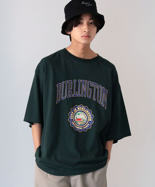 BeAMS DOT（ビームスドット）の「【WEB限定】BeAMS DOT / カレッジ プリントTシャツ（Tシャツ/カットソー・メンズ・ライトグレー/グリーン・MEDIUM/LARGE）」の3枚目の写真