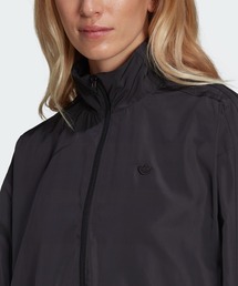 adidas（アディダス）の「アディカラー ジップトラック