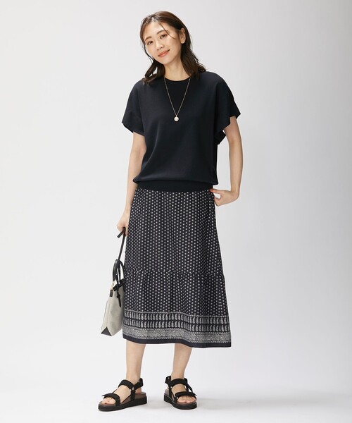 J.PRESS(ジェイプレス)の「【洗える】P/スパンローンパネルフラワープリント スカート(スカート・レディース・ホワイト系5/ネイビー系5・7/11/9)」の6枚目の写真