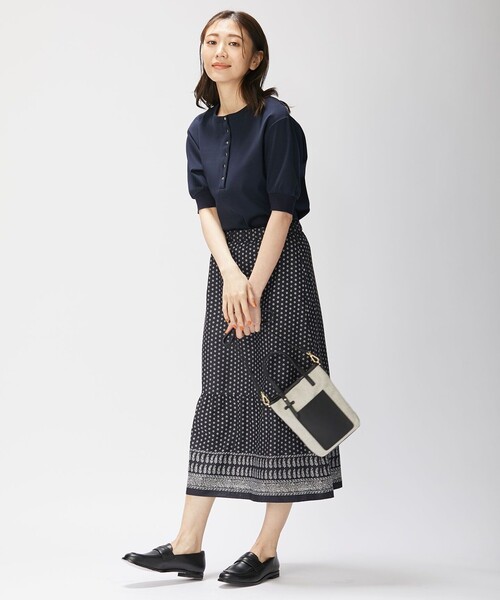 J.PRESS(ジェイプレス)の「【洗える】P/スパンローンパネルフラワープリント スカート(スカート・レディース・ホワイト系5/ネイビー系5・7/11/9)」の7枚目の写真
