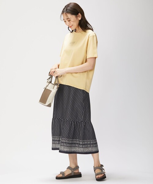 J.PRESS(ジェイプレス)の「【洗える】P/スパンローンパネルフラワープリント スカート(スカート・レディース・ホワイト系5/ネイビー系5・7/11/9)」の8枚目の写真