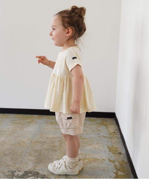 quoti use fith（クゥオティ　ユース　フィス）の「ドットジャガード ギャザー半袖 Tシャツ（Tシャツ/カットソー・キッズ・チャコールグレー/ホワイト/ベージュ・100/130/110/80/120/90）」の8枚目の写真