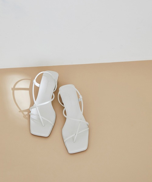 ADAM ET ROPE'(アダムエロペ)の「コードストラップサンダル(サンダル・レディース・オレンジ/ライトグレー/ブラック・23.0cm/24.5cm/23.5cm/24.0cm)」の3枚目の写真