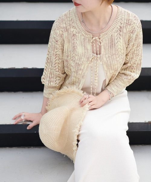 natural couture（ナチュラルクチュール）の「WEB限定/ダブルリボン透かし編みボレロカーディガン（カーディガン/ボレロ・レディース・ライトベージュ/イエロー/その他1・FREE）」の3枚目の写真