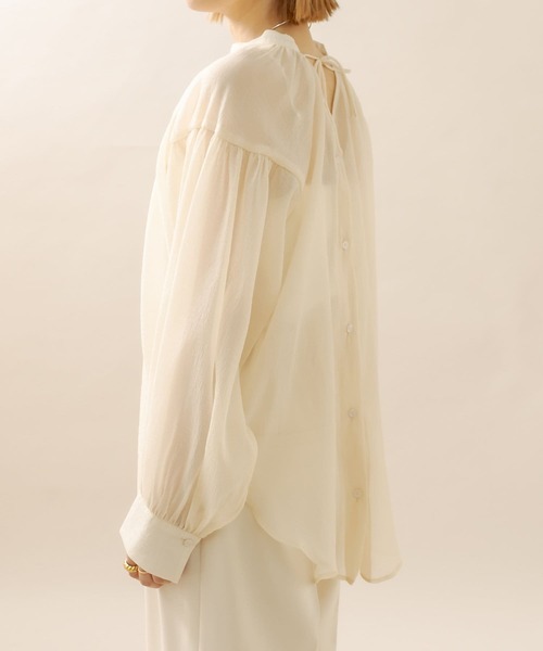 mline（エムライン）の「[mline] シアーボリューム袖ブラウス（シャツ/ブラウス・レディース・アイボリー/オフホワイト/グレー・FREE）」の22枚目の写真