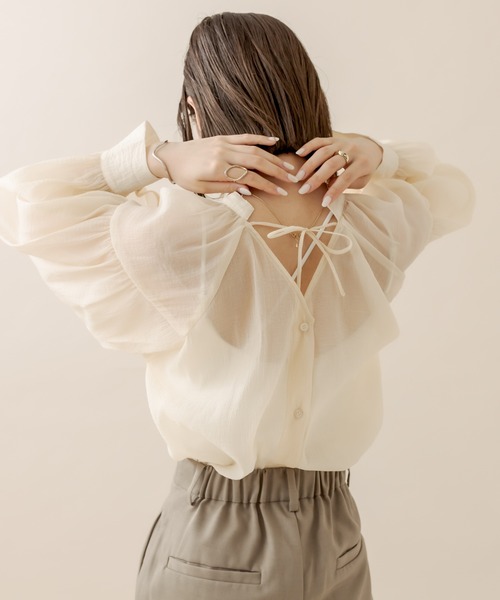 mline（エムライン）の「[mline] シアーボリューム袖ブラウス（シャツ/ブラウス・レディース・アイボリー/オフホワイト/グレー・FREE）」の9枚目の写真