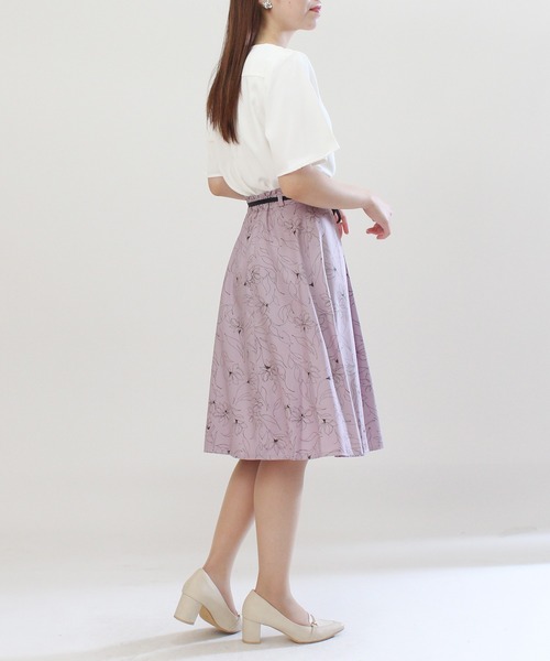 TRUDEA（トルディア）の「タックネックブラウス（シャツ/ブラウス・レディース・ラベンダー/モカ/ネイビー/ベージュ/チャコールグレー/ホワイト・LARGE/MEDIUM/SMALL）」の22枚目の写真