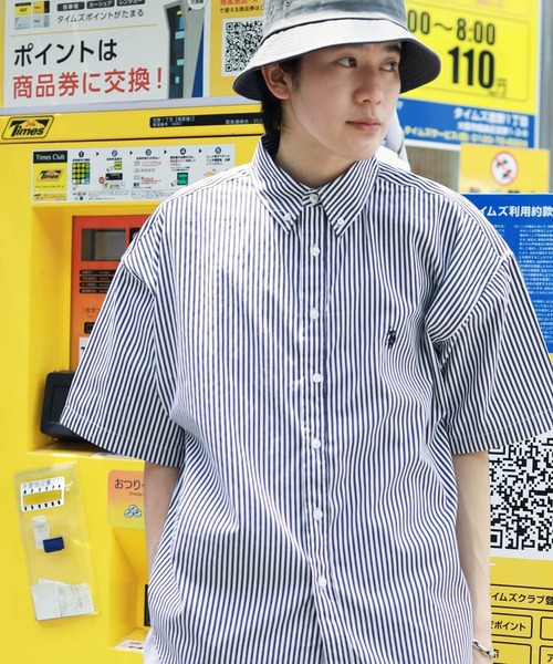 U.S. POLO ASSN.(ユーエスポロアッスン)の「U.S. POLO ASSN. / ユーエスポロアッスン 別注 コラボ ビッグシルエット オーバーサイズ 半袖シャツ(シャツ/ブラウス・メンズ・ホワイト/ブラック/ネイビー/ブルー/ライトベージュ/ブルー系その他/ブラック系その他2/サックスブルー/ブルー系その他2/ブラック系その他・MEDIUM/LARGE)」の8枚目の写真