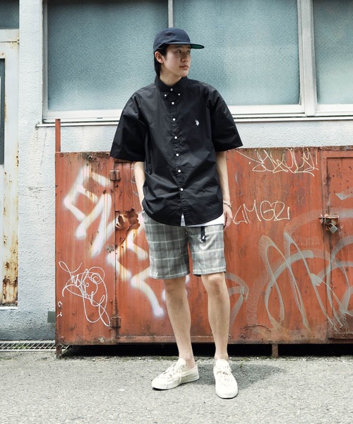 U.S. POLO ASSN.(ユーエスポロアッスン)の「U.S. POLO ASSN. / ユーエスポロアッスン 別注 コラボ ビッグシルエット オーバーサイズ 半袖シャツ(シャツ/ブラウス・メンズ・ホワイト/ブラック/ネイビー/ブルー/ライトベージュ/ブルー系その他/ブラック系その他2/サックスブルー/ブルー系その他2/ブラック系その他・MEDIUM/LARGE)」の18枚目の写真