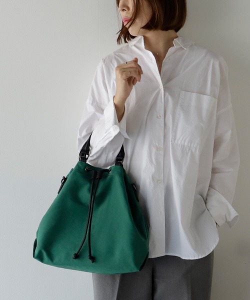 VitaFelice（ヴィータフェリーチェ）の「巾着2wayナイロントートバッグ A4 ショルダーバッグ 大容量トート（トートバッグ・レディース・ブラック/ベージュ/グリーン/グレー/アイボリー/ブラウン系その他/カーキ系・FREE）」の6枚目の写真