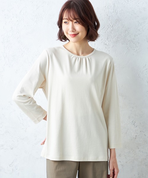 DECOY SINCE 1981(デコイシンスイチキュウハチイチ)の「オーガニックコットンギャザーネックプルオーバー(Tシャツ/カットソー・レディース・ベージュ/ネイビー/オレンジ・LL/M/L)」の2枚目の写真