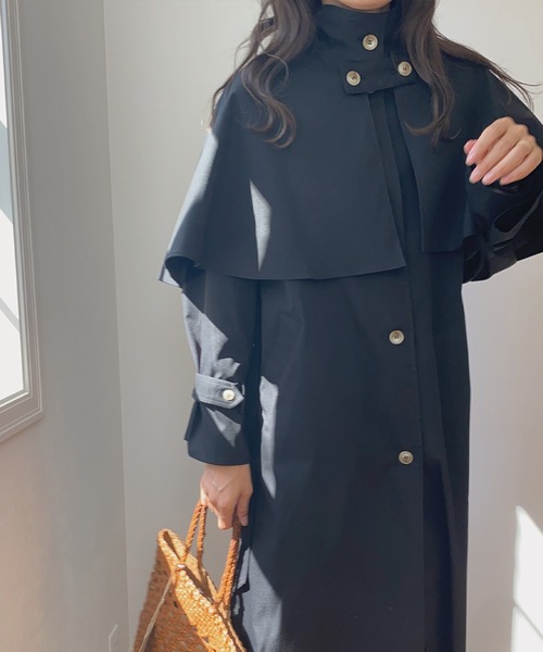 LAUIR（ラウアー）の「ケープ付き2wayスタンドカラートレンチコート