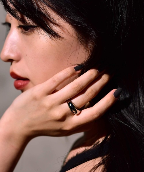 LHME(エルエイチエムイー)の「LHME プランプリング/サージカルステンレス316L(金属アレルギー対応)(リング・レディース・シルバー/ゴールド・9号/11号/13号/15号)」の3枚目の写真