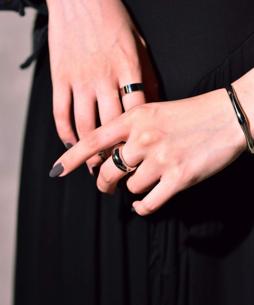 LHME(エルエイチエムイー)の「LHME プランプリング/サージカルステンレス316L(金属アレルギー対応)(リング・レディース・シルバー/ゴールド・9号/11号/13号/15号)」の5枚目の写真