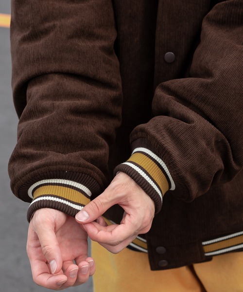 Perushu（ペルーシュ）の「オーバーサイズ中綿コーデュロイスタジャン（スタジャン・メンズ・ブラック/ブラウン/グリーン・MEDIUM/LARGE）」の20枚目の写真