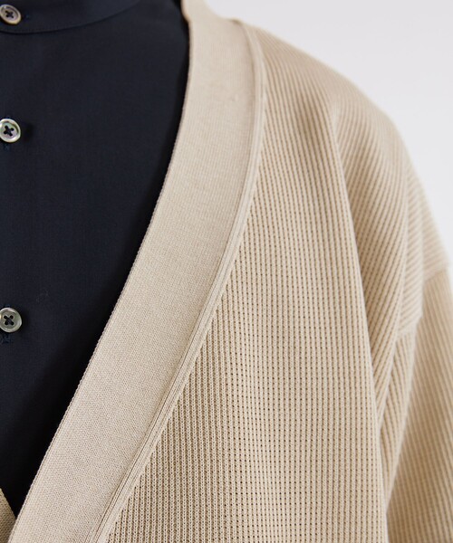 UNITED TOKYO（ユナイテッドトウキョウ）の「リラックスワッフルカーデ（カーディガン/ボレロ・メンズ・ブラック/ベージュ/グリーン・1/2）」の14枚目の写真