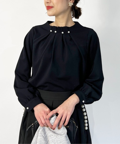 PICCIN（ピッチン）の「ストレッチジョーゼットネックパールブラウス（シャツ/ブラウス・レディース・ネイビー/ホワイト・M）」の6枚目の写真