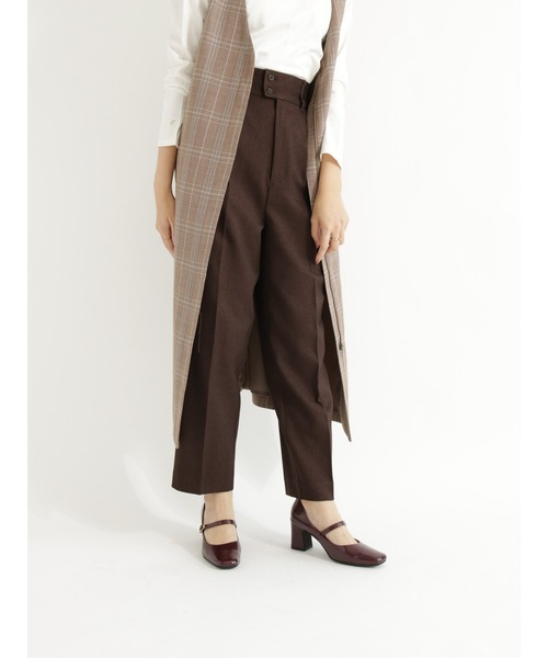 Te chichi（テチチ）の「ハイウエストタックテーパードパンツ（その他パンツ・レディース・ブラウン/オフホワイト/グリーン・SMALL/MEDIUM）」の2枚目の写真
