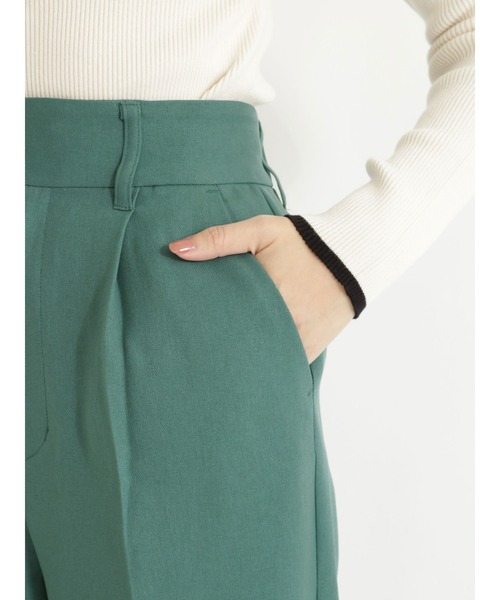 Te chichi（テチチ）の「ハイウエストタックテーパードパンツ（その他パンツ・レディース・ブラウン/オフホワイト/グリーン・SMALL/MEDIUM）」の15枚目の写真