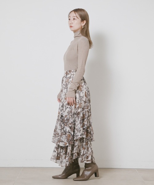 SNIDEL(スナイデル)の「シンプルシアーニットトップス(ニット/セーター・レディース・ブラック/オフホワイト/グリーン/モカ・FREE)」の19枚目の写真