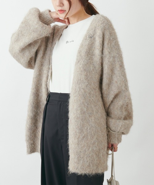 PUAL CE CIN（ピュアルセシン）の「ワンポイントロゴ刺繍シャギーニットカーディガン（カーディガン/ボレロ・レディース・ベージュ/チャコール/ブルー・FREE）」の6枚目の写真