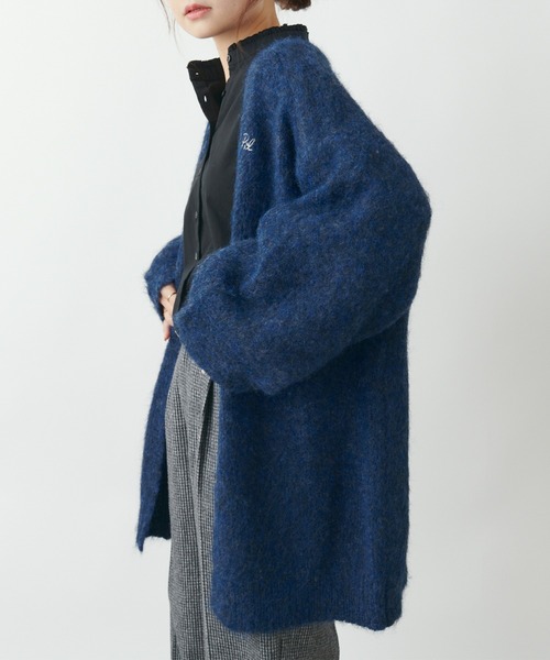 PUAL CE CIN（ピュアルセシン）の「ワンポイントロゴ刺繍シャギーニットカーディガン（カーディガン/ボレロ・レディース・ベージュ/チャコール/ブルー・FREE）」の13枚目の写真