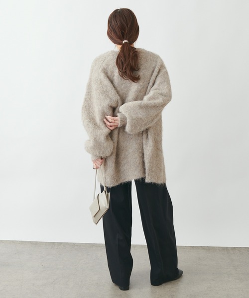 PUAL CE CIN（ピュアルセシン）の「ワンポイントロゴ刺繍シャギーニットカーディガン（カーディガン/ボレロ・レディース・ベージュ/チャコール/ブルー・FREE）」の16枚目の写真