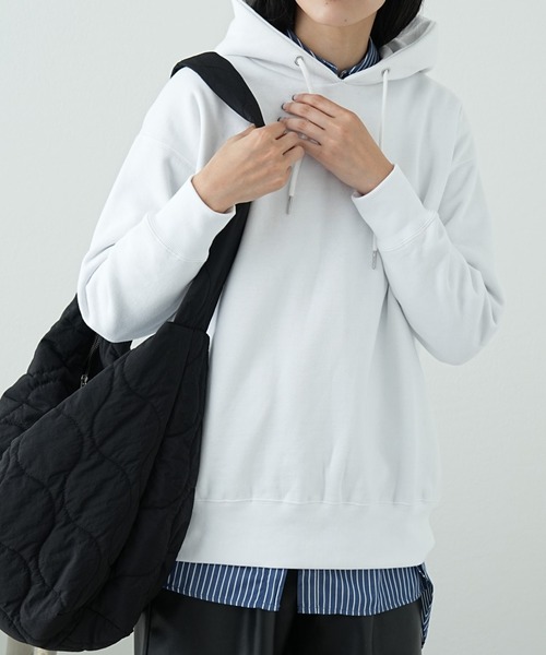 COLONY 2139（コロニートゥーワンスリーナイン）の「裏起毛フードパーカー（パーカー・レディース・グレー/オフホワイト/ブルー/ブラック・FREE）」の2枚目の写真