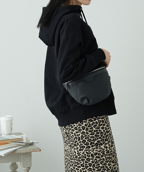 COLONY 2139（コロニートゥーワンスリーナイン）の「裏起毛フードパーカー（パーカー・レディース・グレー/オフホワイト/ブルー/ブラック・FREE）」の18枚目の写真